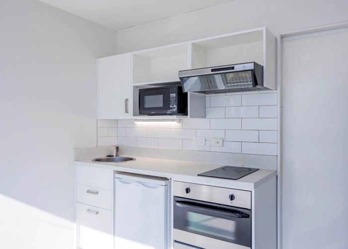  at 8J/147 Hobson Street, Auckland Central, Auckland