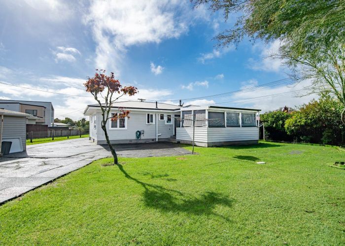  at 19 Edgerton Road, Te Atatu Peninsula, Waitakere City, Auckland