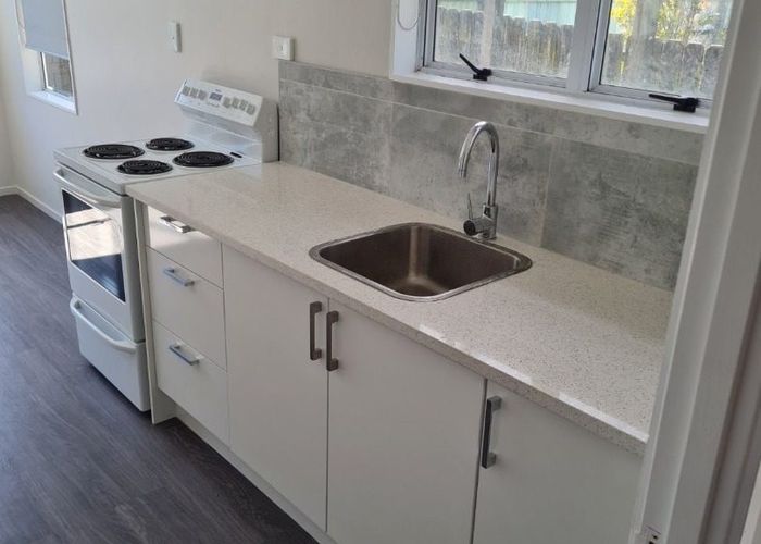  at 2/3 Etherton Drive, Weymouth, Manukau City, Auckland