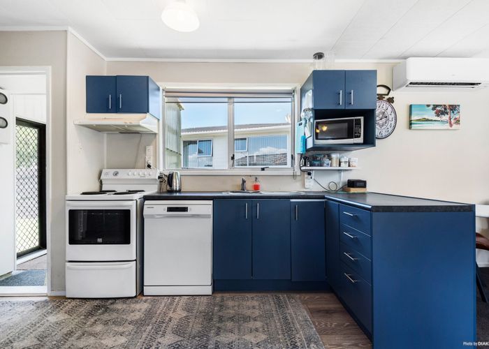  at 31 Allington Road, Massey, Auckland