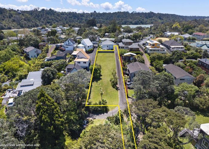  at 2/37 Beach Haven Road, Beach Haven, North Shore City, Auckland