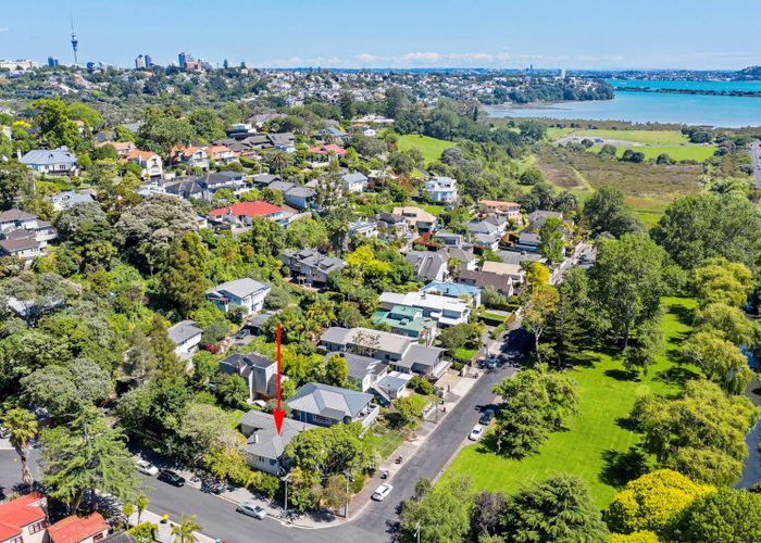  at 2 Standen Avenue, Remuera, Auckland
