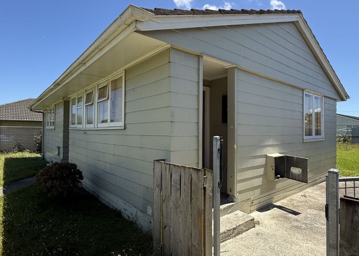  at Mangere East, Manukau City, Auckland