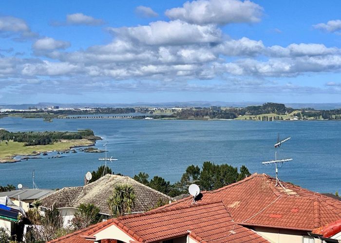  at 3D Aldersgate Road, Hillsborough, Auckland City, Auckland