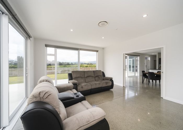  at 31 Coutts Way, Fitzherbert, Palmerston North