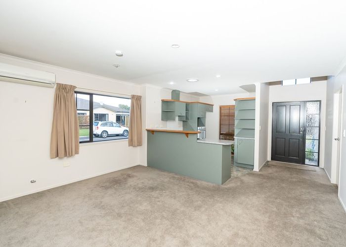  at 27/3 Turnbury Court, Rototuna, Hamilton