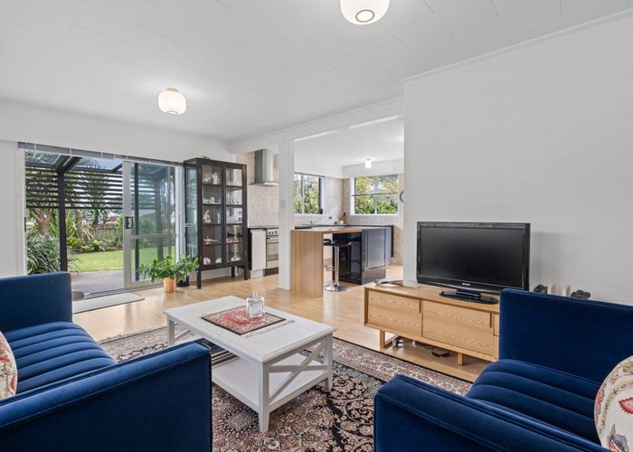  at 1/237 Courtenay Street, Strandon, New Plymouth