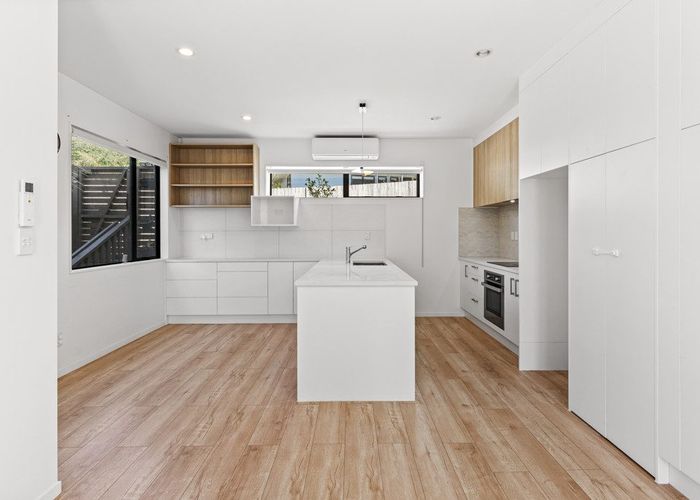  at 4A Trengove Place, West Harbour, Waitakere City, Auckland