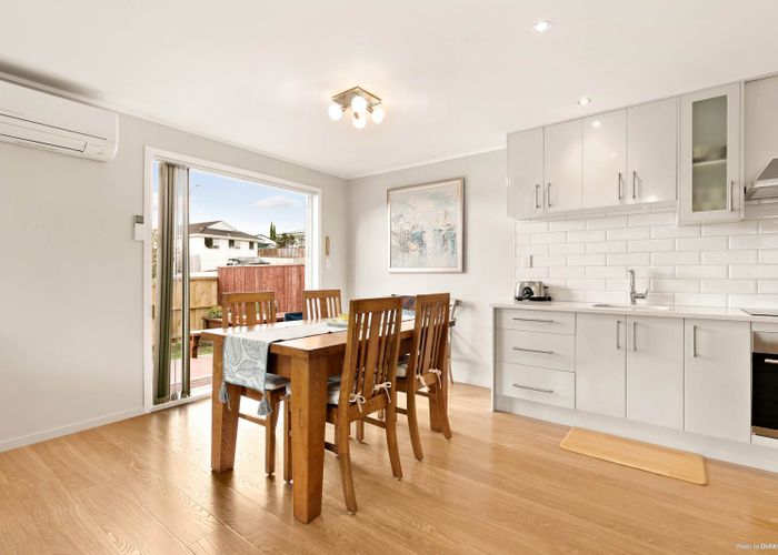  at 96 Lynn Road, Bayview, Auckland