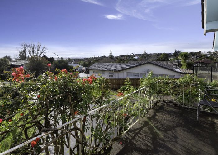  at 1/15 Kayeleen Place, Cockle Bay, Manukau City, Auckland