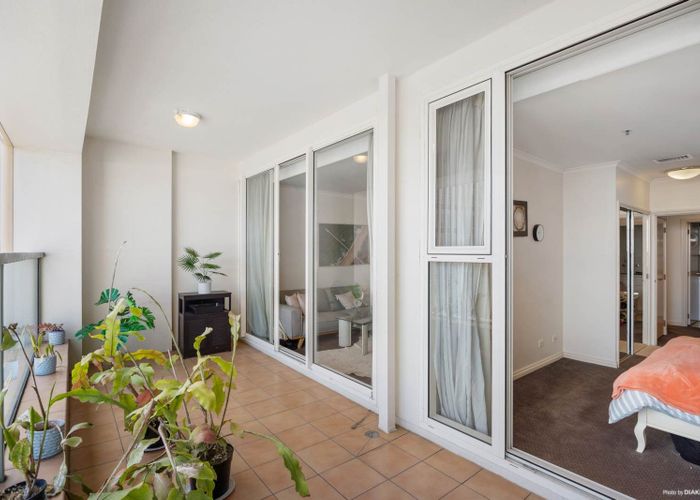  at 1702/8 Albert Street, City Centre, Auckland City, Auckland