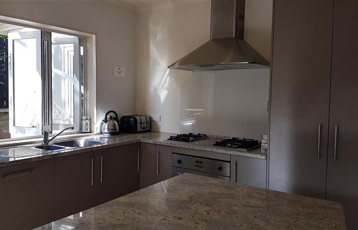  at 7B  Cliff Road, Torbay, North Shore City, Auckland