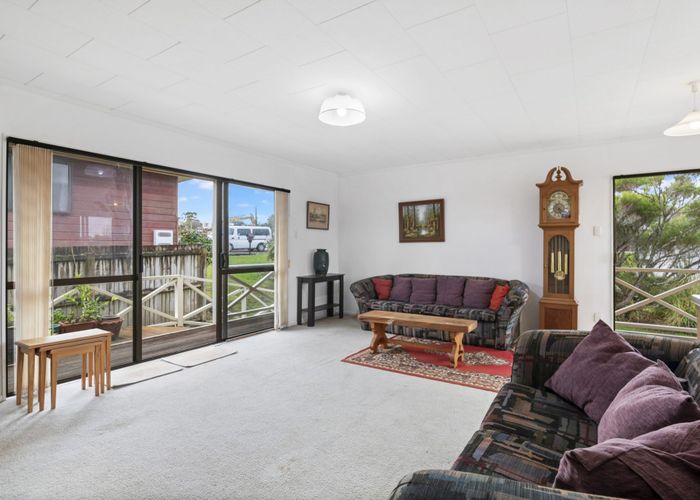  at 6 Melia Place, Stanmore Bay, Whangaparaoa