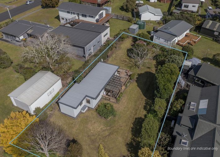  at 2 Endeavour Place, Cooks Beach, Whitianga