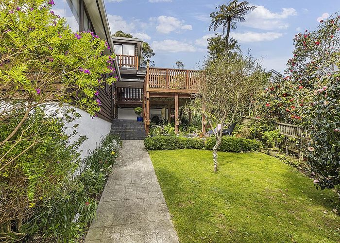  at 49B Simla Crescent, Khandallah, Wellington