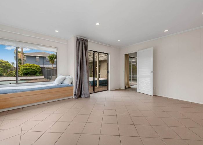  at 21A Bramley Drive, Farm Cove, Manukau City, Auckland