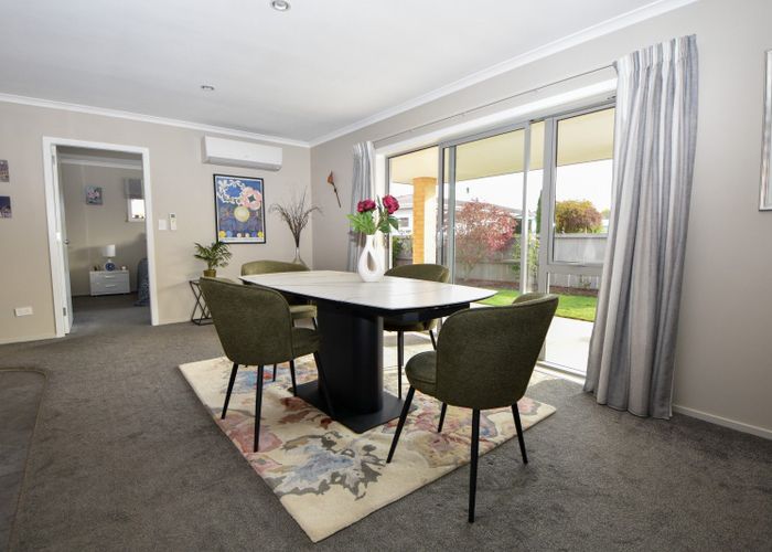  at 1 Walnut Lane, Carterton