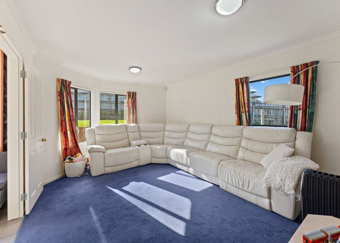 at 2 Betty Watt Grove, Riverstone Terraces, Upper Hutt