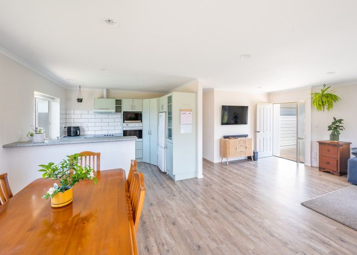  at 6 Newbury Place, Taradale, Napier