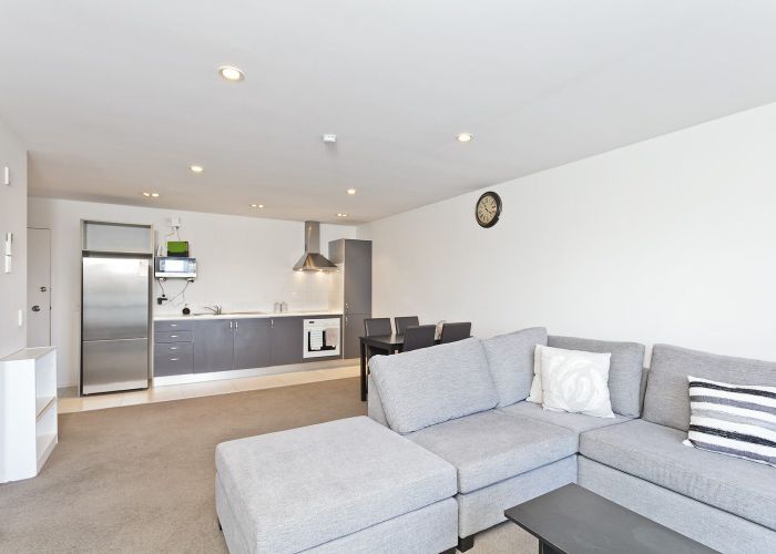  at 2H/86A Rockfield Road, Penrose, Auckland City, Auckland