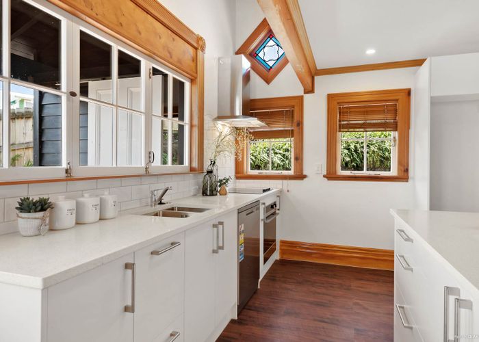  at 592 East Coast Road, Pinehill, Auckland