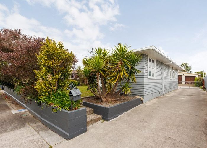  at 10 Hunter Street, Milson, Palmerston North