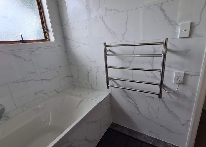  at 15 Desmond Place, Clover Park, Manukau City, Auckland