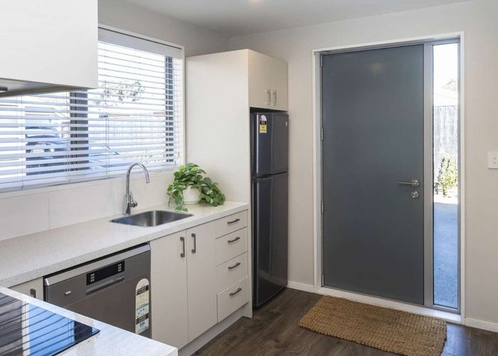  at 2/442 Armagh Street, Linwood, Christchurch City, Canterbury