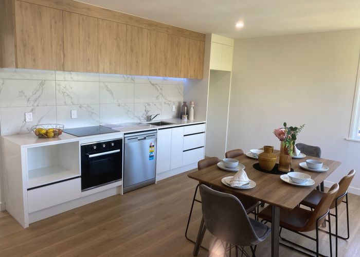  at 70D Lincoln Park Avenue, Massey, Auckland