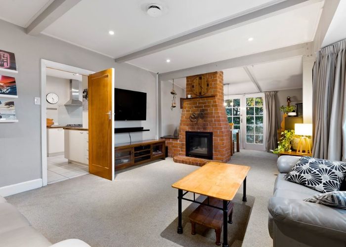  at 35 Winters Road, Redwood, Christchurch