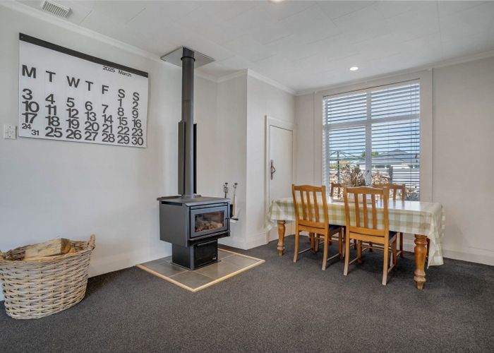  at 44 Queen Street, Winton, Winton