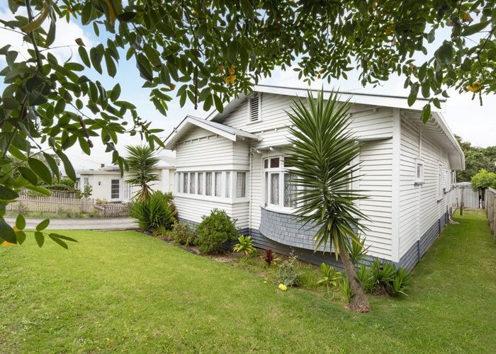  at 129 Mount Smart Road, Onehunga, Auckland
