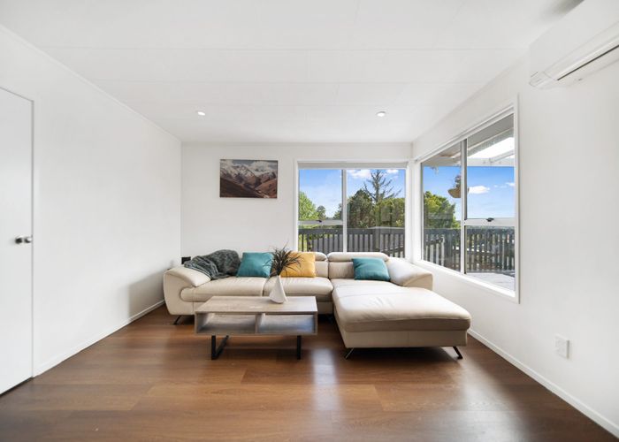  at 6C Zingaro Place, Massey, Waitakere City, Auckland