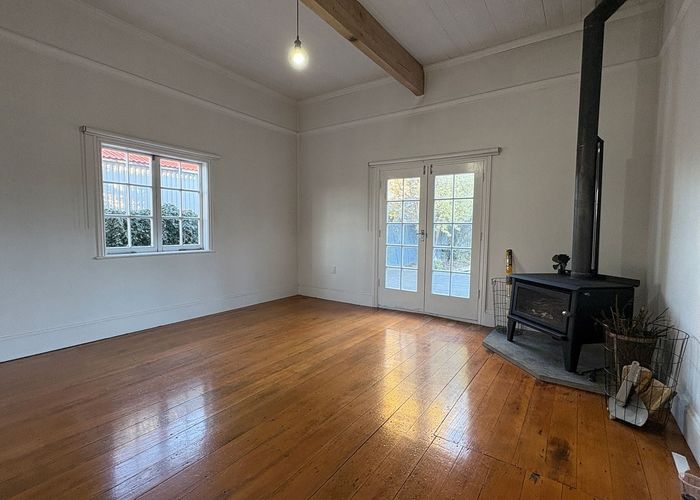  at 7 Chatham Street, Addington, Christchurch City, Canterbury
