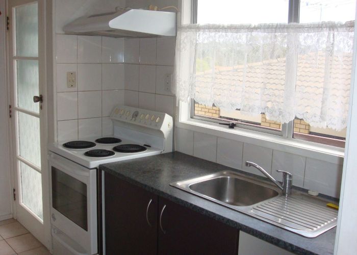  at 7 Tudor Road, Henderson, Waitakere City, Auckland