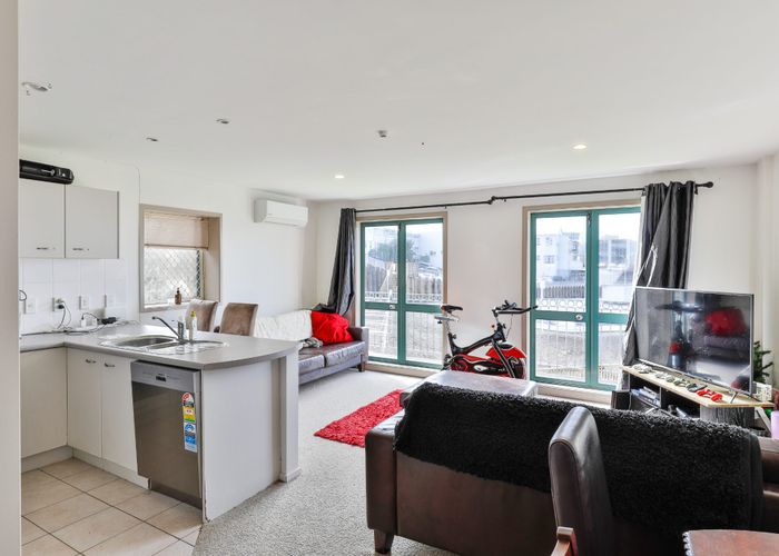  at 1A/68 Mokoia Road, Birkenhead, North Shore City, Auckland