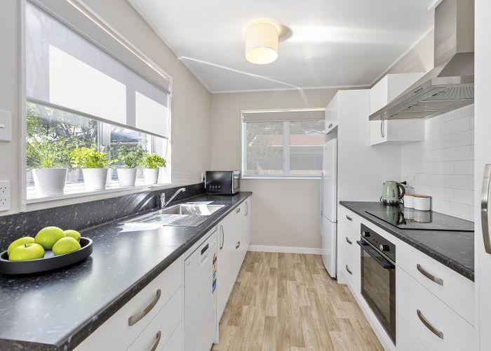  at 1/40 Camperdown Road, Miramar, Wellington