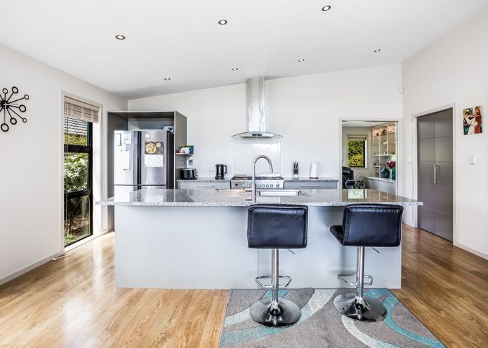  at 98 Navigation Drive, Whitby, Porirua, Wellington