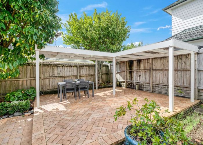  at 1/14 Casabella Court, Northpark, Auckland