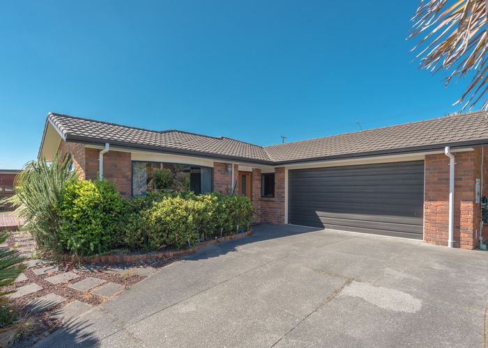 at 1 Millennium Heights, Flagstaff, Hamilton