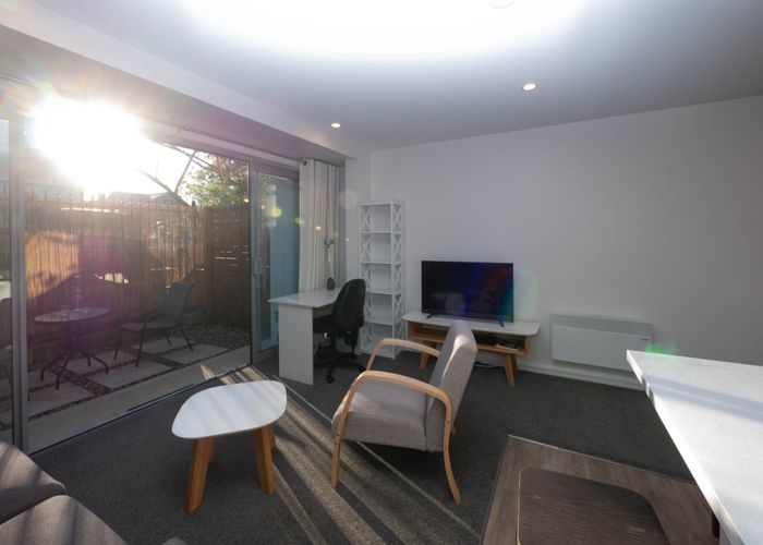 at 2/432 Great King Street, North Dunedin, Dunedin, Otago