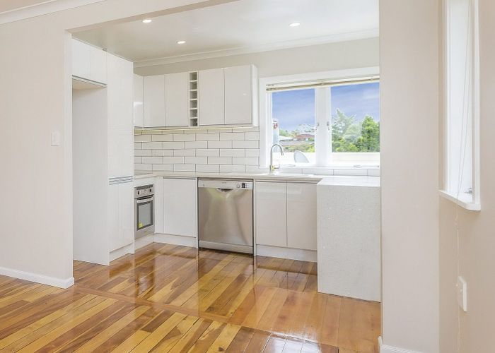  at 1/184 Forrest Hill Road, Forrest Hill, North Shore City, Auckland