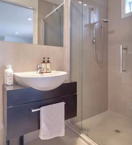  at 8 Cheltenham Street, Merivale, Christchurch City, Canterbury