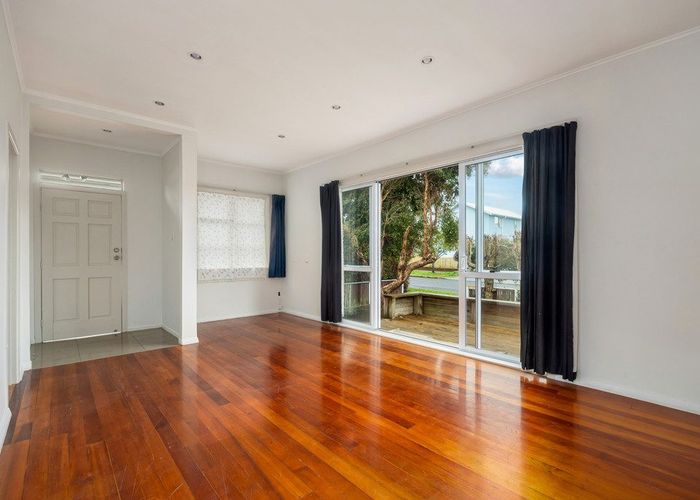  at 8 Renton Road, Mount Albert, Auckland
