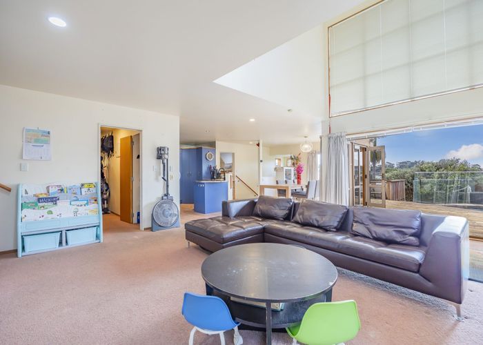  at 10 Tenbless Court, Unsworth Heights, North Shore City, Auckland