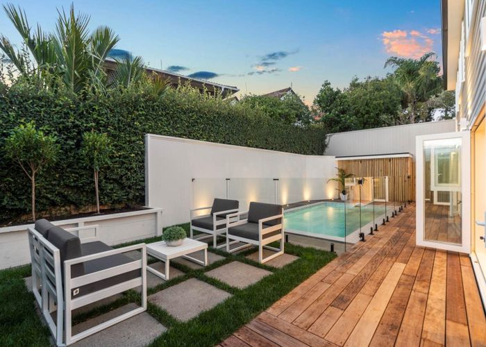  at 2/29 Harley Road, Takapuna, Auckland