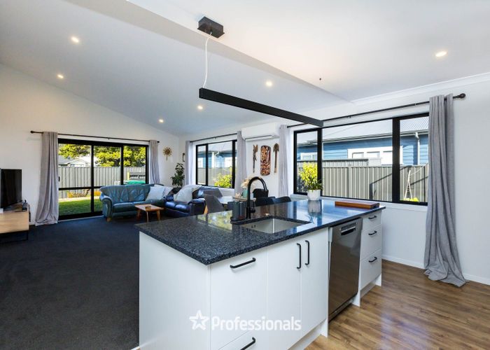  at 31 Castletown Street, Wallaceville, Upper Hutt, Wellington