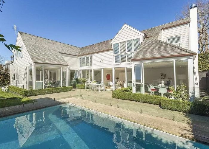  at 7 Burwood Crescent, Remuera, Auckland