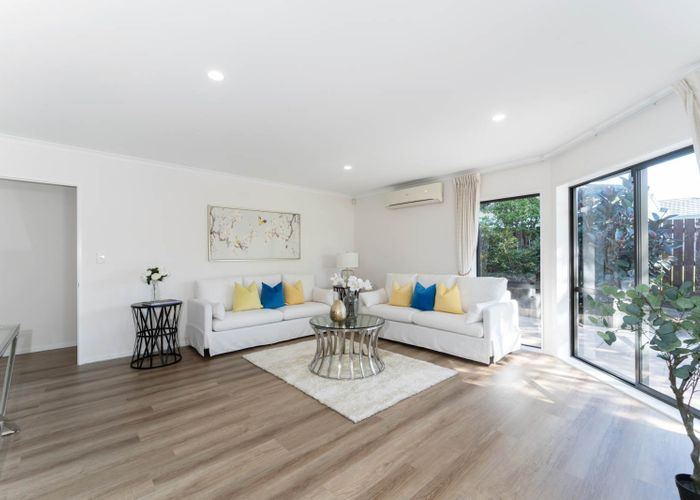  at 17 Copplestone Place, New Lynn, Auckland
