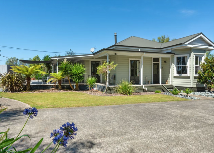  at 322 Postman Road, Albany